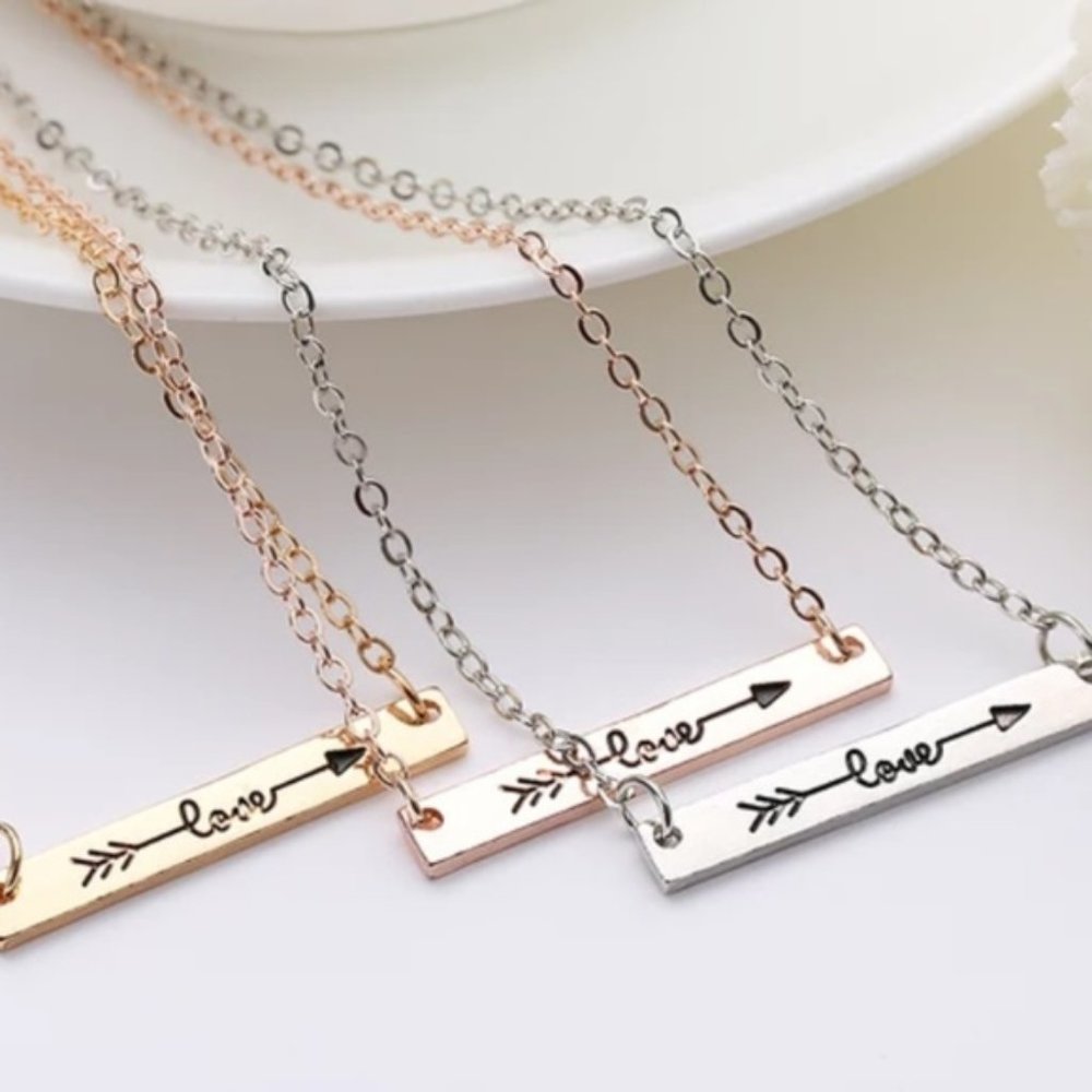 GOLD OR SILVER LOVE ARROW NECKLACE